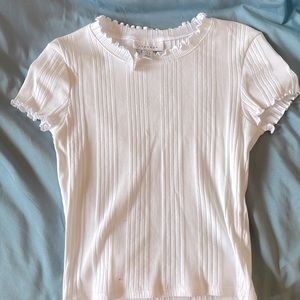 Cute white ruffle shirt ribbed